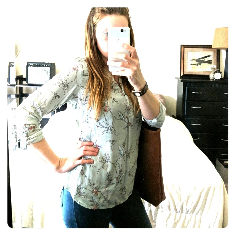 F&F button up blouse sz 6 floral/bird pattern EUC